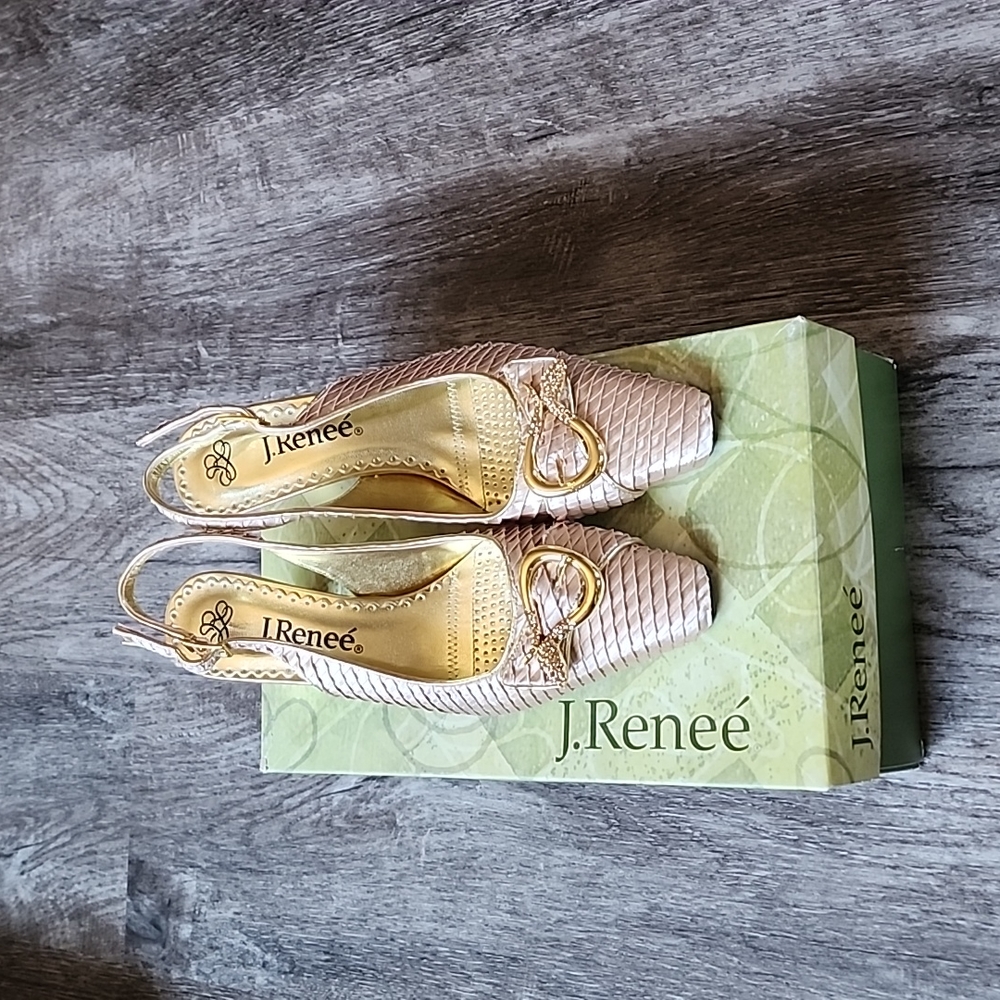 JRenee 6.5 M dusty pink Gold brand new , never worn before